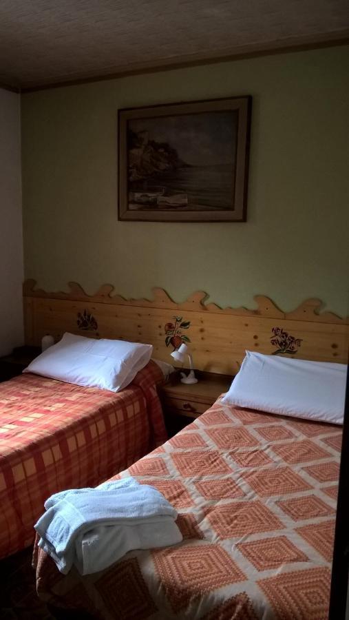 Hotel Torena Априка Екстер'єр фото