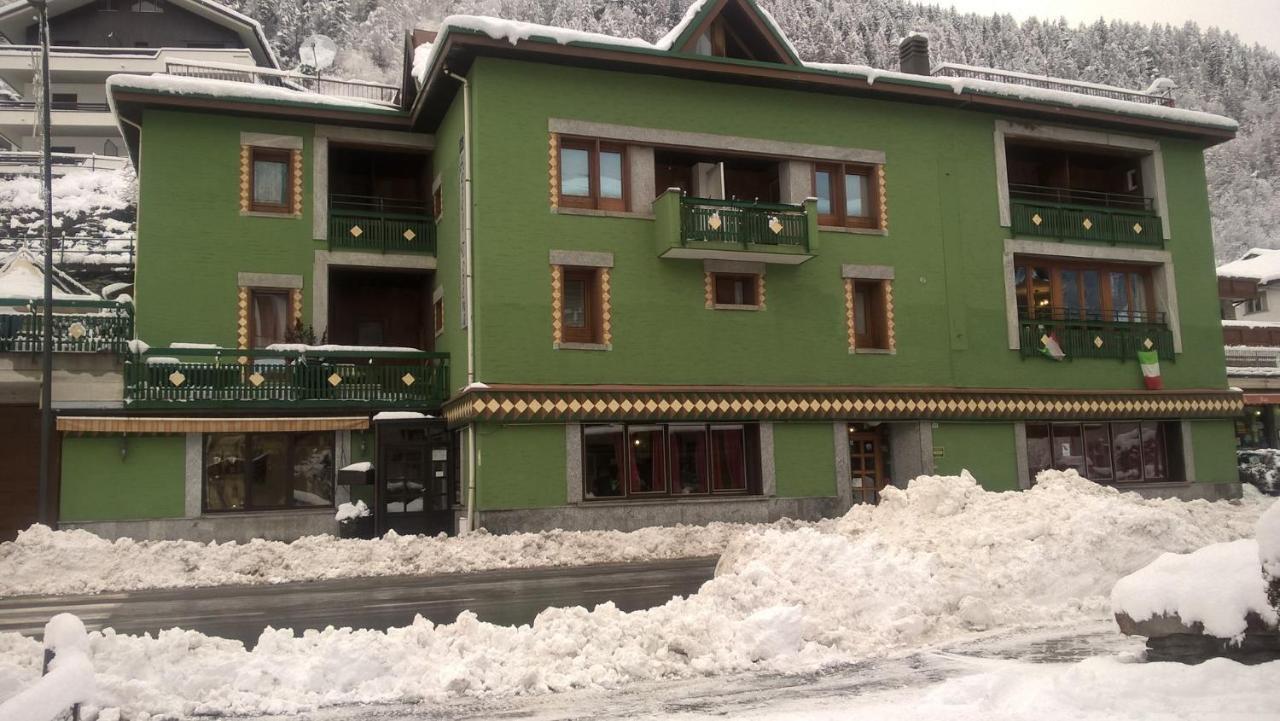 Hotel Torena Априка Екстер'єр фото