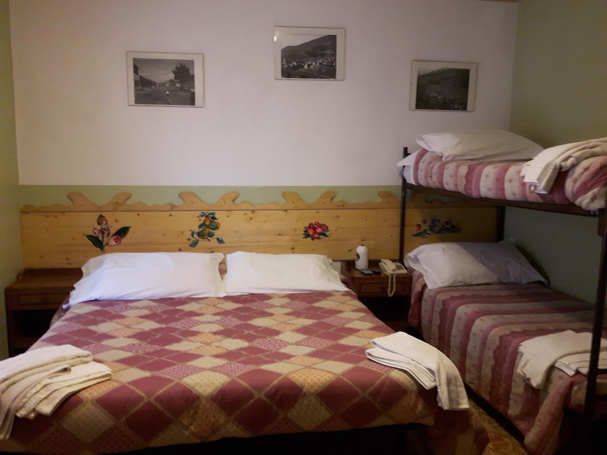 Hotel Torena Априка Екстер'єр фото